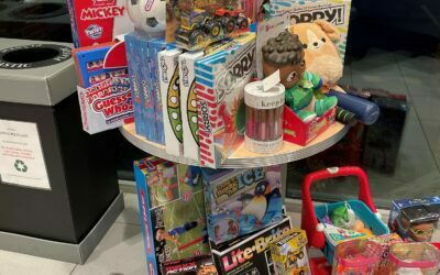 Toys for Tots 2022 y National Flight Services.